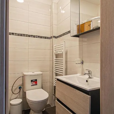 Executive Bright Apt. By Ruterra Apartmán *