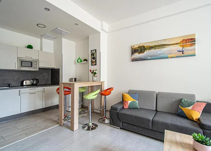 City Center Apartments Near Synagogue *