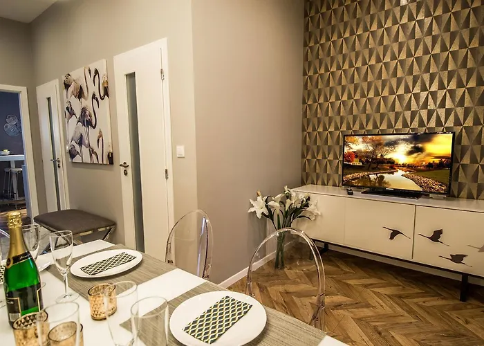 City Center Apartments Near Synagogue *