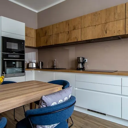 Executive Bright Apt. By Ruterra Appartement